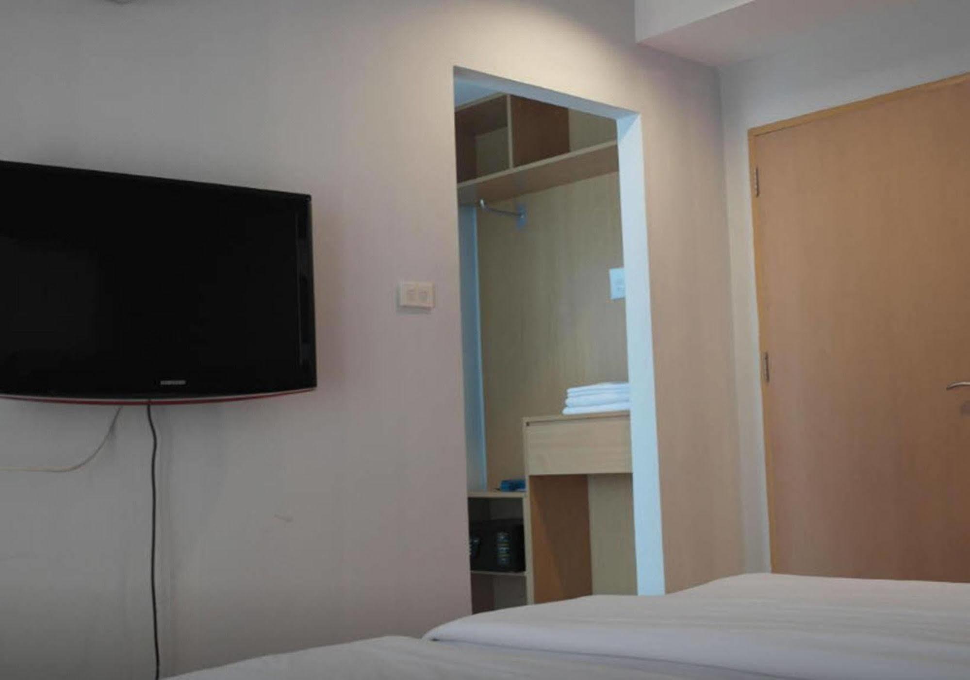 Nantra De Comfort Bangkok Exterior photo